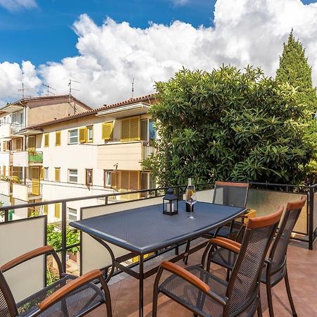 Apartment Lazzarich With Terrace Porec Ngoại thất bức ảnh