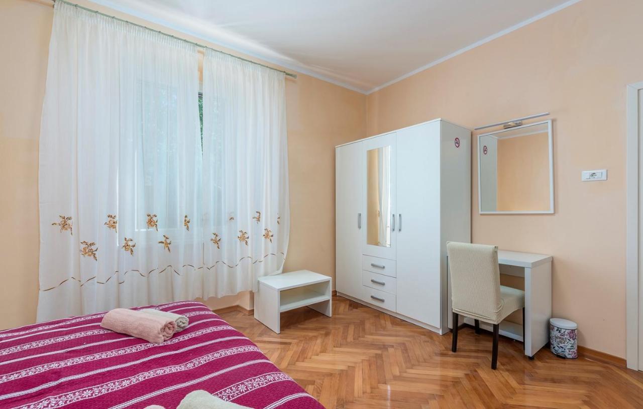 Apartment Lazzarich With Terrace Porec Ngoại thất bức ảnh
